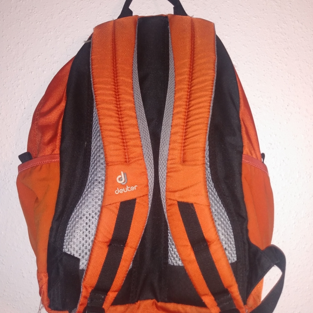 Deuter backpack - Picture 2 of 3